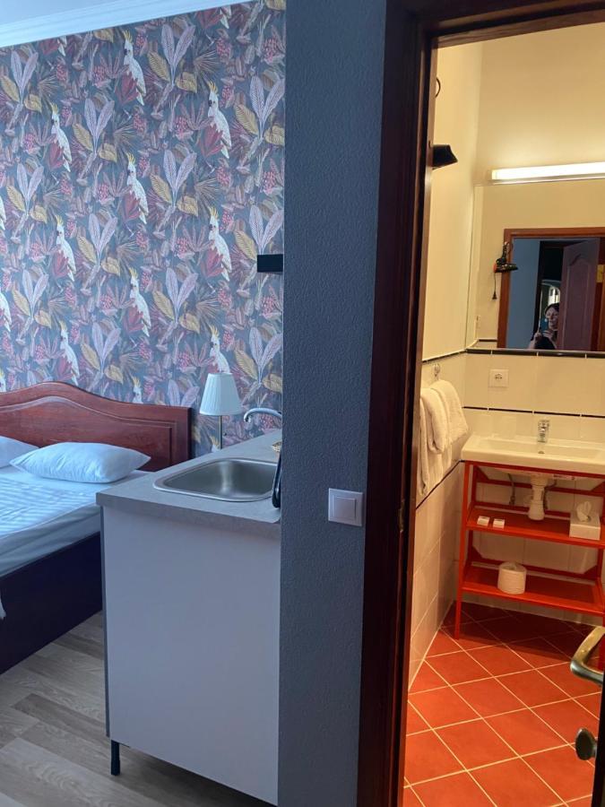 ريغا Hotel Kert Free Parking المظهر الخارجي الصورة